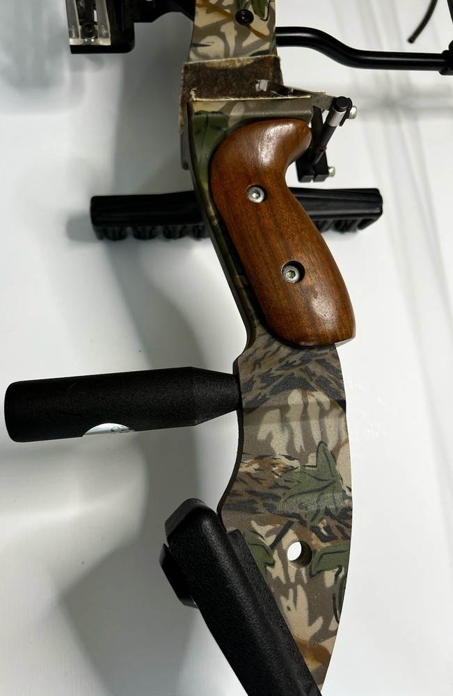 Preowned PSE Archery NOVA Compound Youth Bow Right Handed