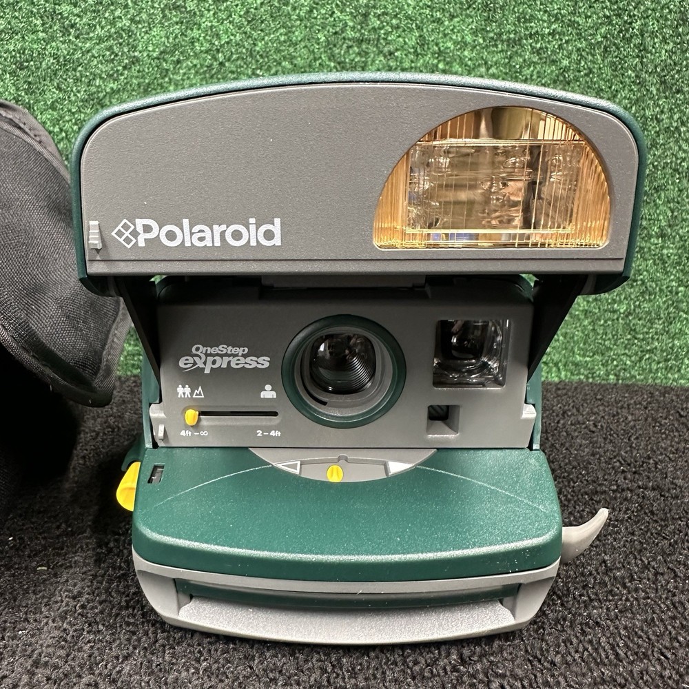 Polaroid 600 One Step Express Instant Camera Flash BROKEN HANDLE w/ Bag UNTESTED