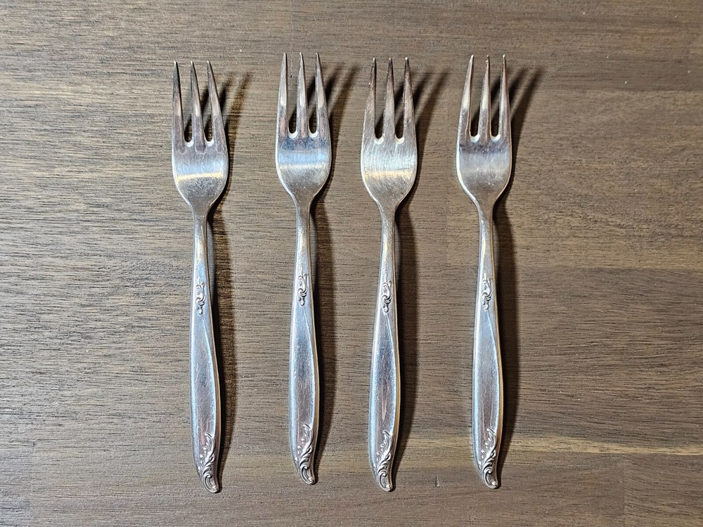 Lot of 4 Holmes Edwards Rhythmic Deep Silver Salad Fork Modern