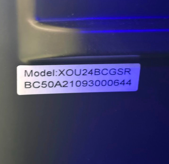 XO XOU24BCGSR 24" Beverage Center w/ Glass Shelves (Bad compressor, Sold AS IS)