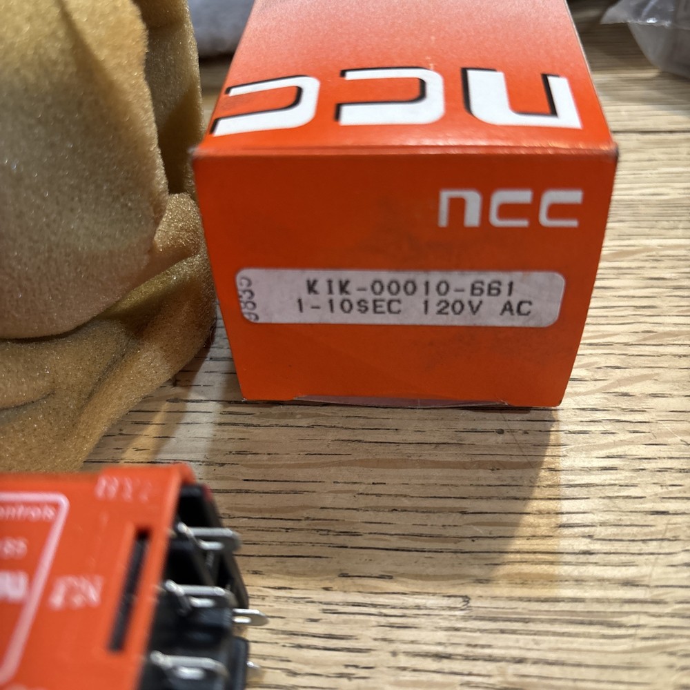 NCC K1K-10-661 Digital Time Delay Relay RANGE .1-10 SEC with relay socket new