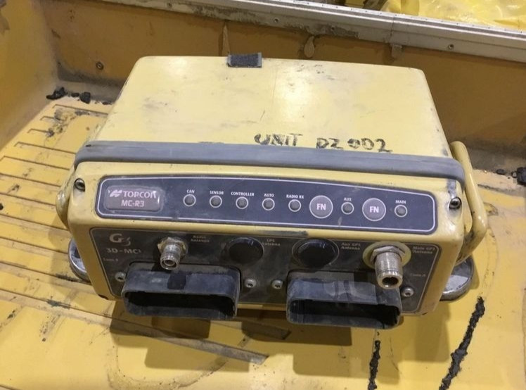 TOPCON MC-R3 POSITIONING SYSTEM W/ CASE