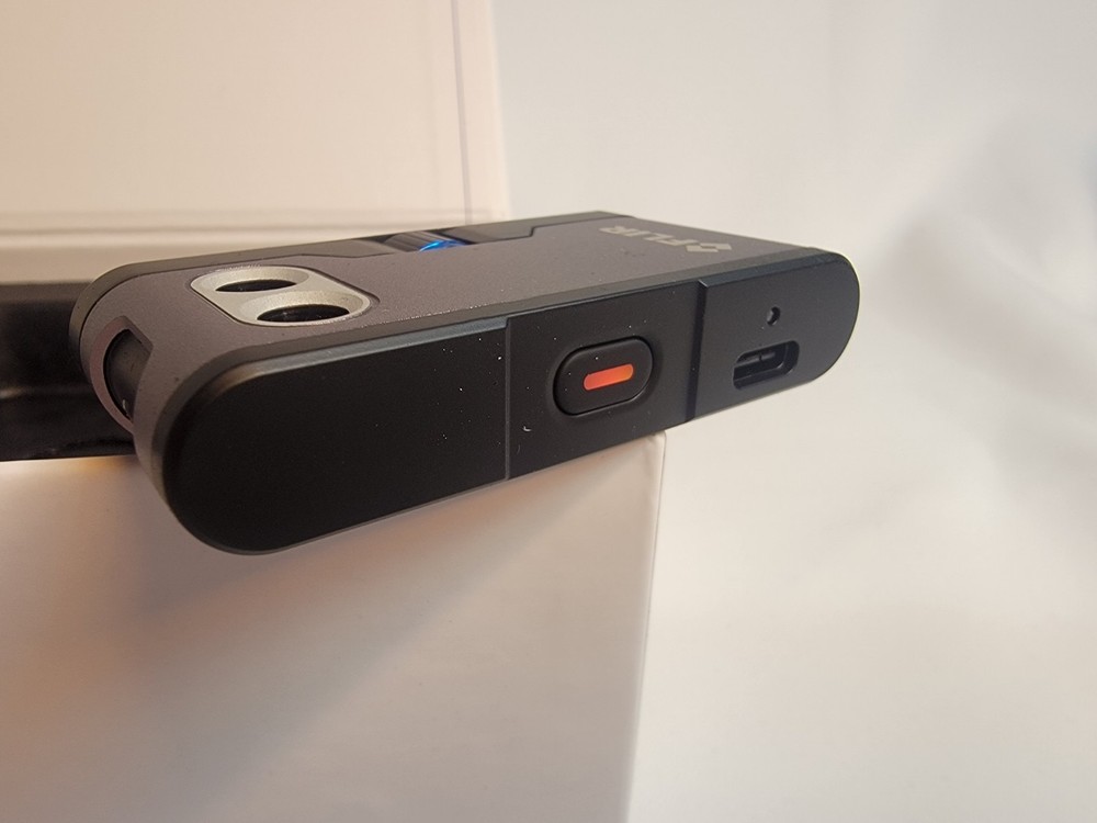 FLIR ONE Thermal Imaging Camera iOS iPhone/iPad Lightning- Open box