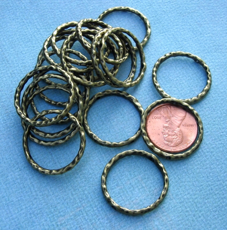 10pcs-Link Connector Flat Round Textured Antique Bronze Double Side.