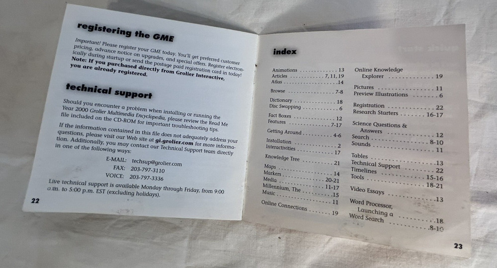 2000 Grolier Multimedia Encyclopedia & manual PC Windows 98/95/NT