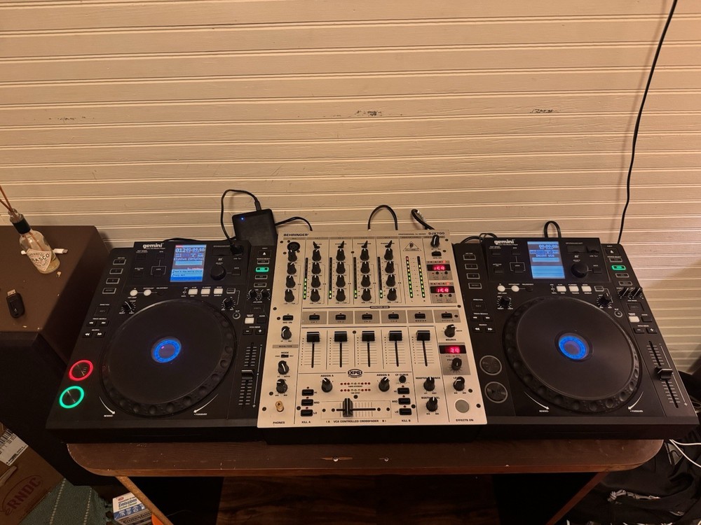 Behringer DJX 700 + Two Gemini CDJ 700s - CDJS - TESTED