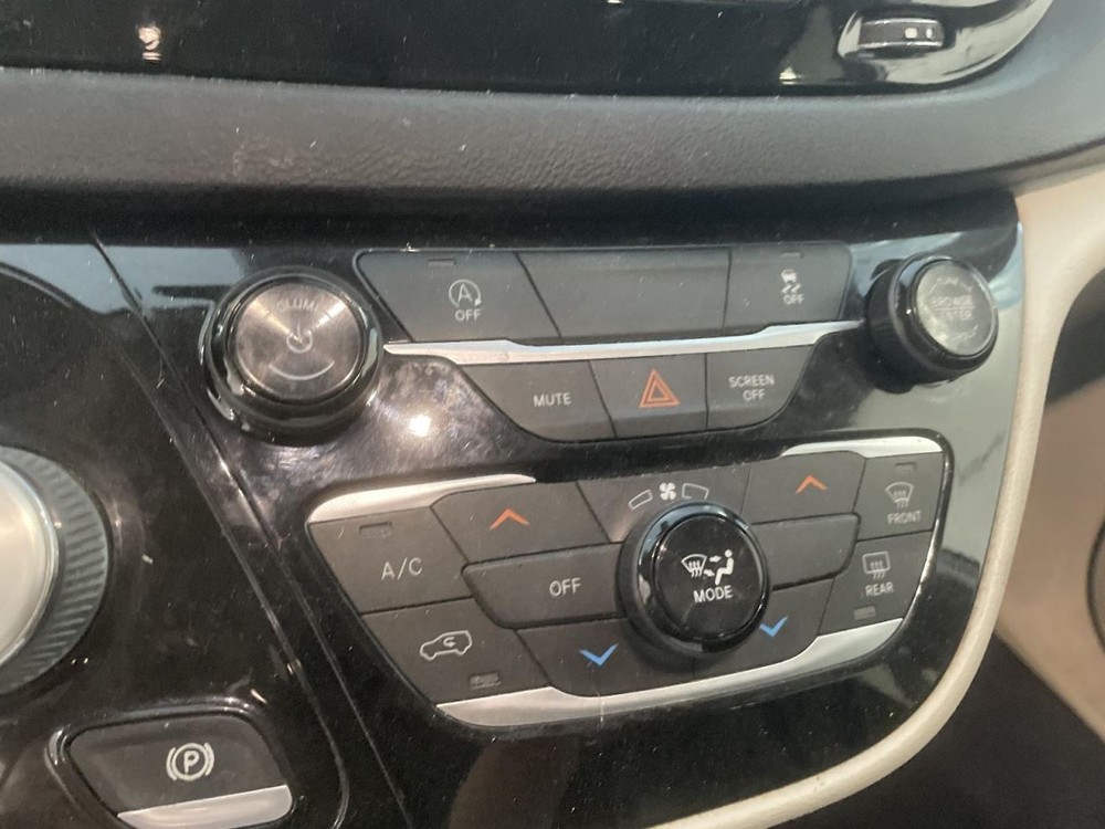 Fuse Box Engine Fits 20-22 VOYAGER 1072007