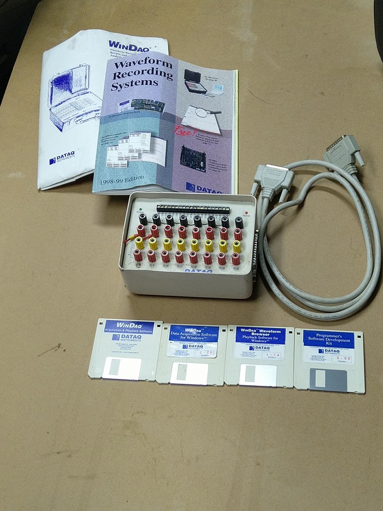 DATAQ INSTRUMENTS MODEL DI-221 TC DATA ACQUISITION SYSTEM INTERFACE WINDAQ