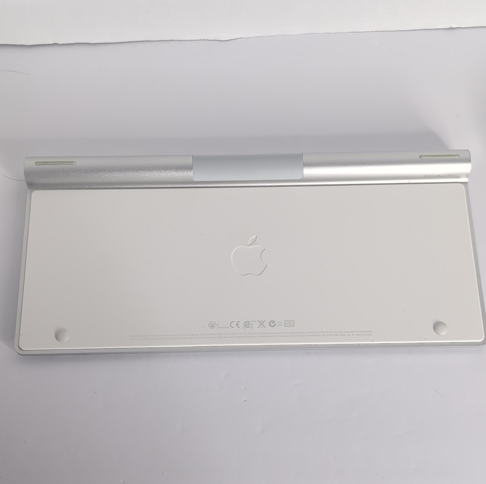 Apple Wireless Keyboard & Magic Mouse Bundle, Bluetooth, QWERTY, Silver/White