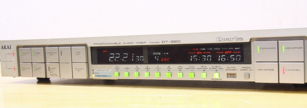 AKAI DT-320 PROGRAMMABLE AUDIO TIMER Quartz 8 Programs per Week AC100V 50/60Hz
