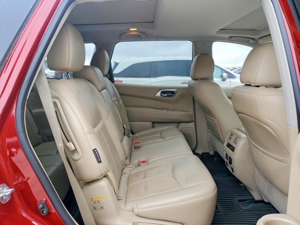 PATHFINDR 2018 Glove Box 4973711