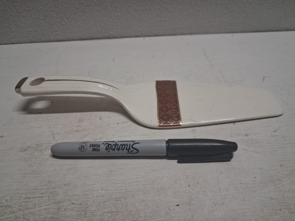 Decorative Ceramic Wedding Cake Server Vintage