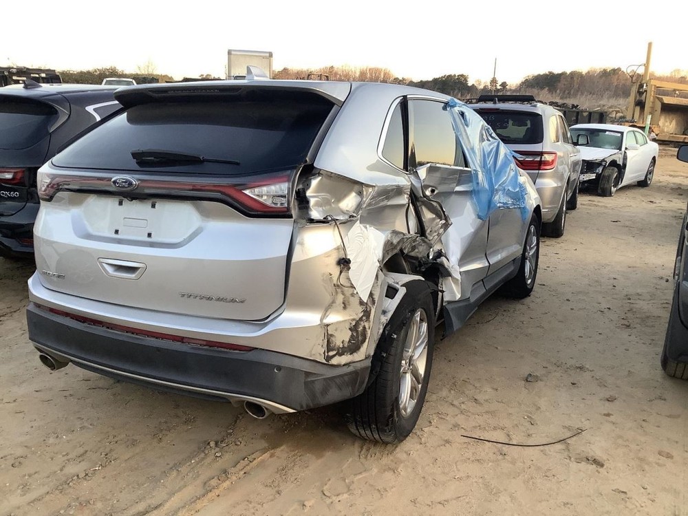 EDGE 2015 Glove Box 4559343