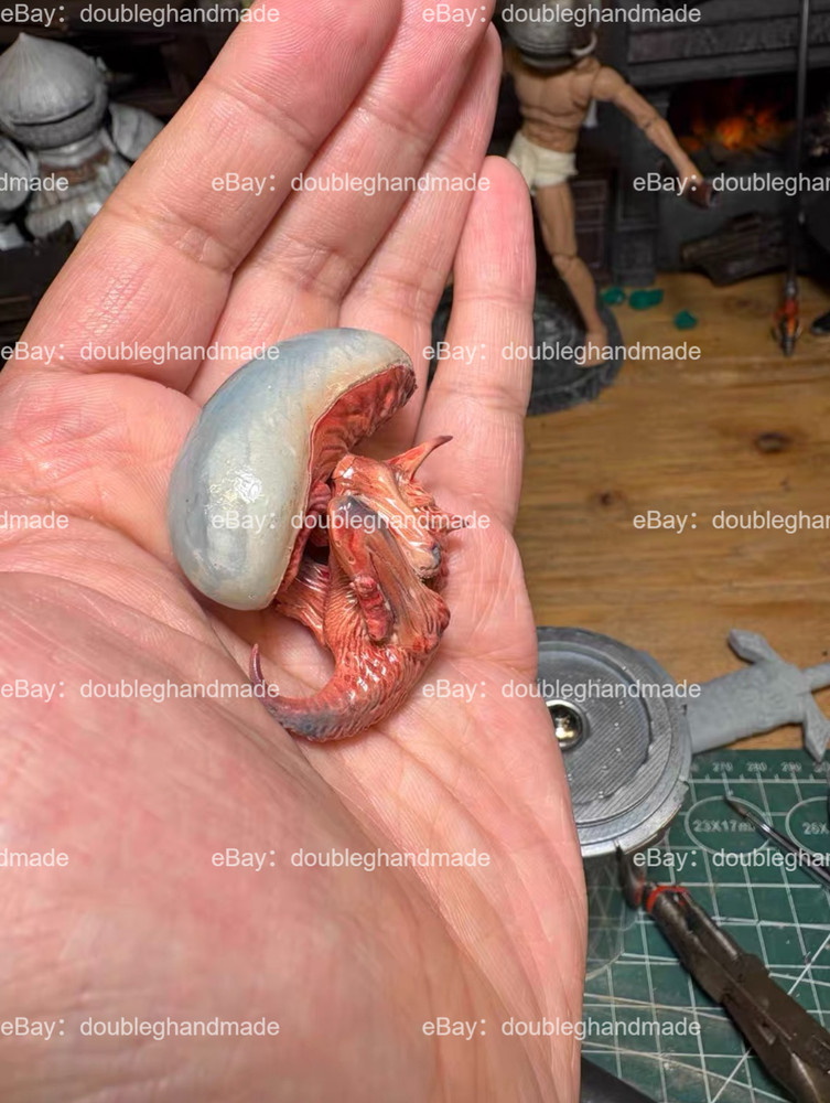 Alien Earth Set Specimen Model Display, Resin Material, Custom Made