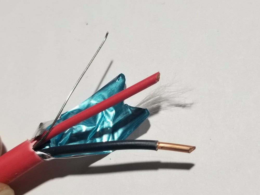 Southwire Genesis 4608 14/2C Solid Shielded Plenum Fire Alarm Cable Red /50ft