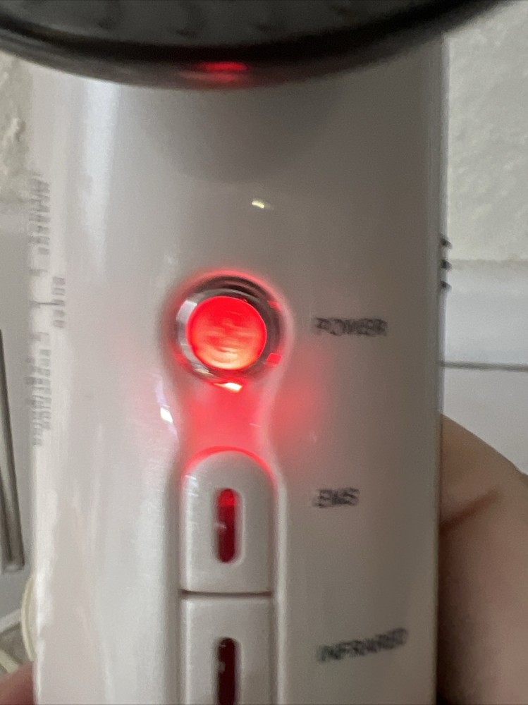 Inferated handheld utrasonic microcurrent machine