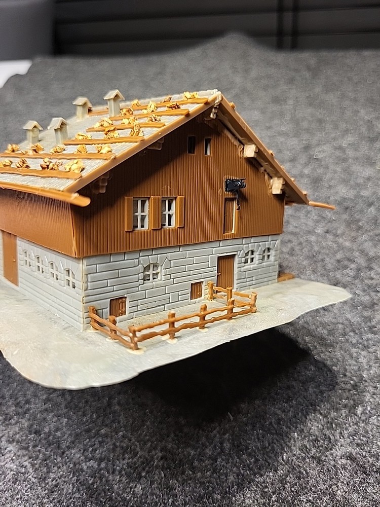FALLER N Scale #232233 Alpine Barn Fully Assembled