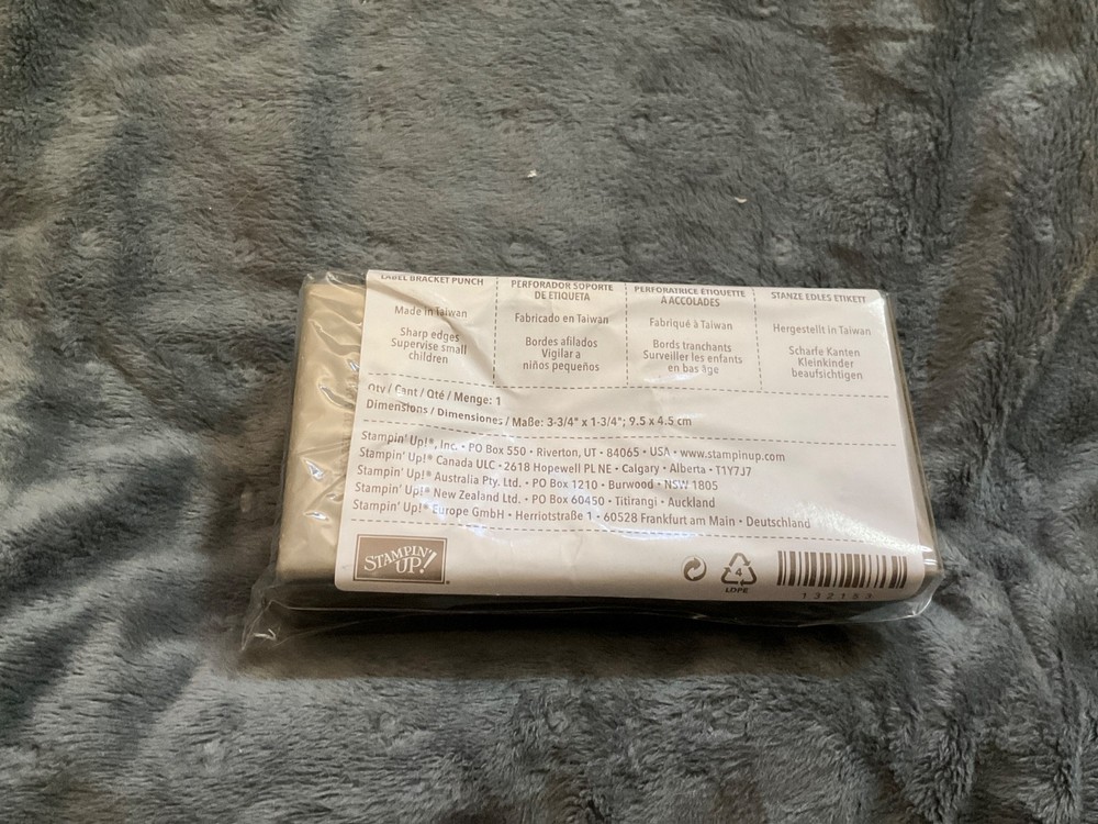 Stampin' Up! Label Bracket Punch 132153