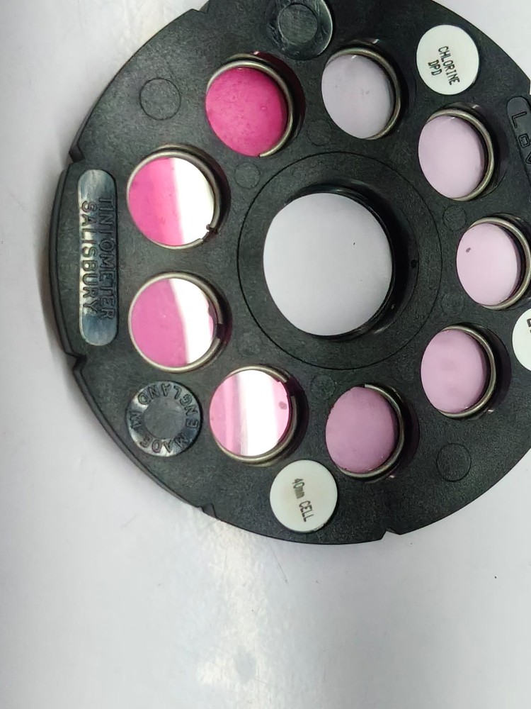 LOVIBOND COMPARATOR 2000 WITH DISC TEST KIT