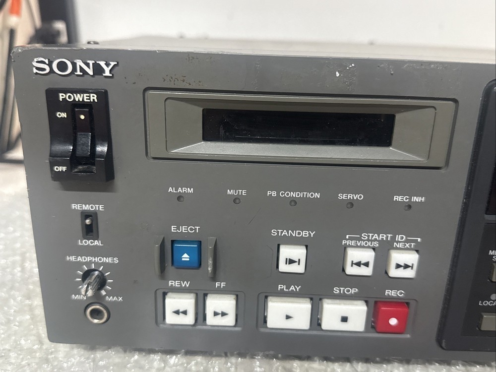 Sony PCM-7010 Digital Audio Recorder