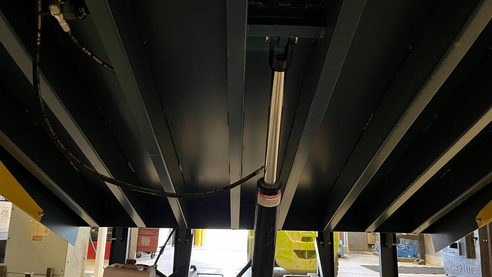 Mcguire 7x8 40K hydraulic dock leveler