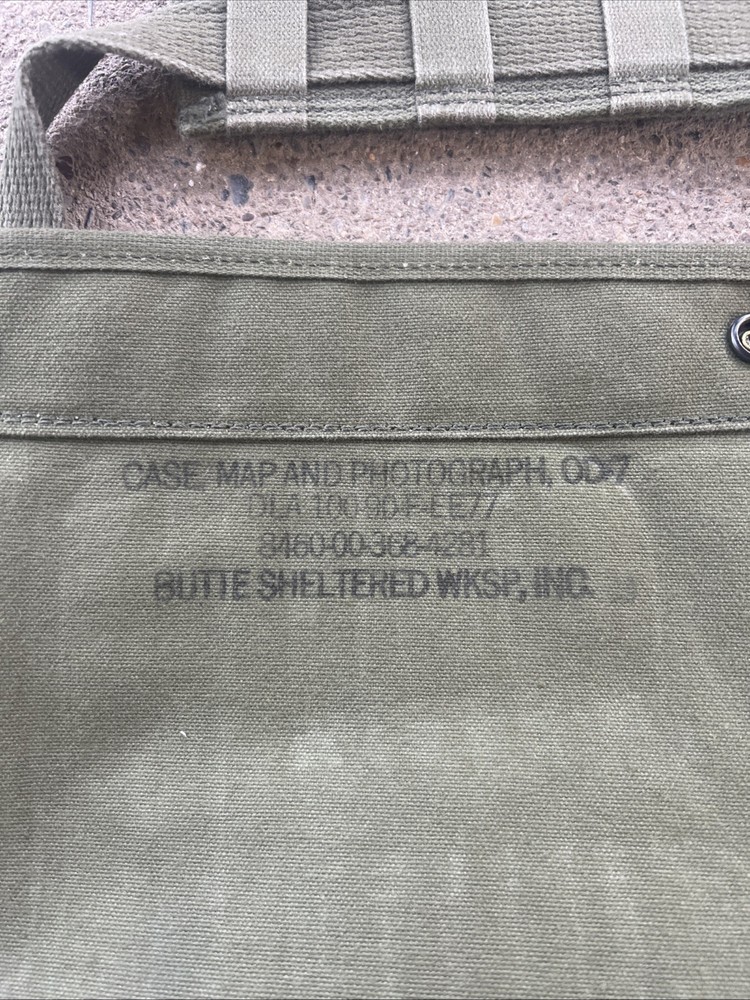 US Army Map Case With Shoulder Strap 1990 Dated (BB257