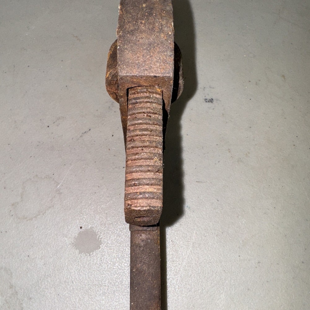 Vintage Unmarked 18" Pipe Wrench