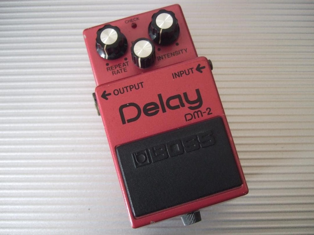 BOSS DM-2 Analog Delay Pedal