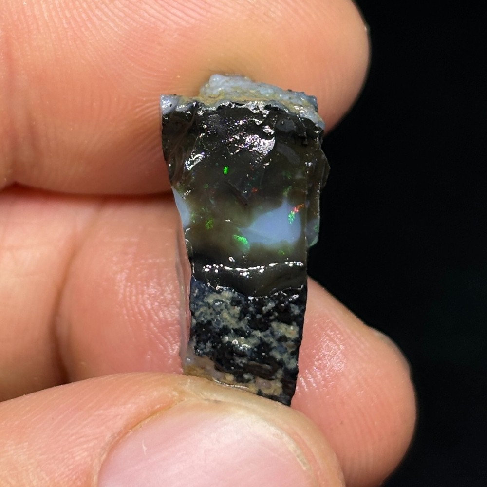 Single Fine Grade Black Nevada Opal Stone Cutter