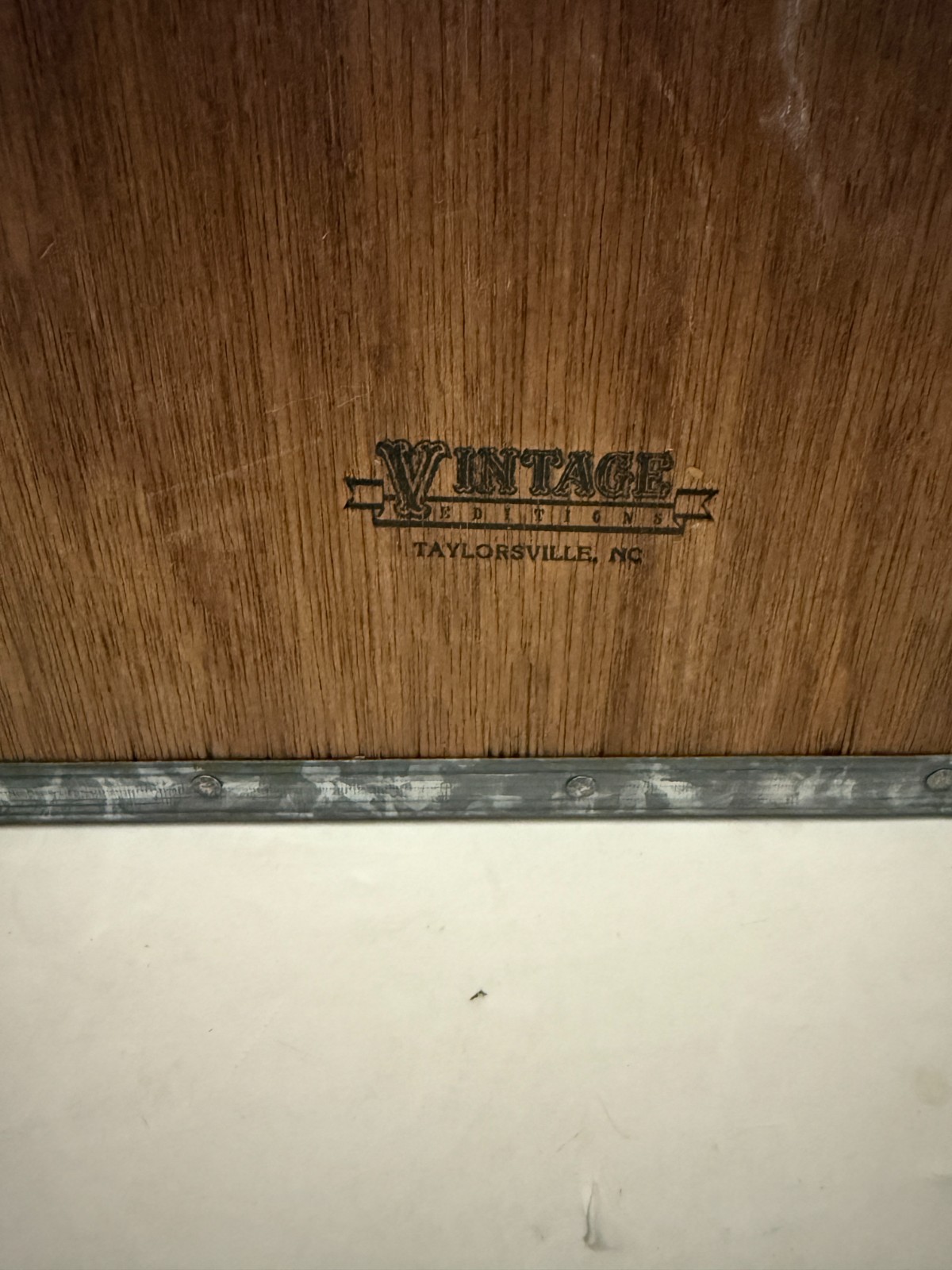 Vintage Editions Taylorsville NC Wooden Budweiser Divided Crate Box Shadowbox