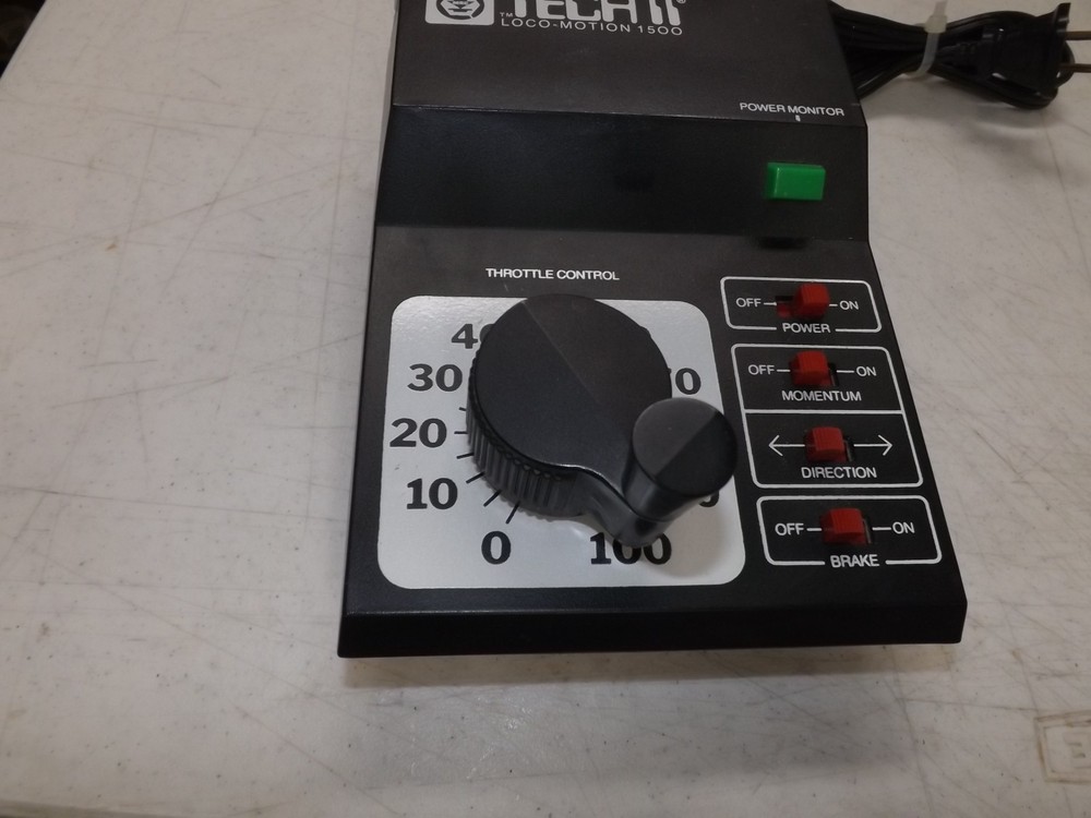 MRC Tech II Loco-Motion 1500 Train Controller HO Scale Transformer