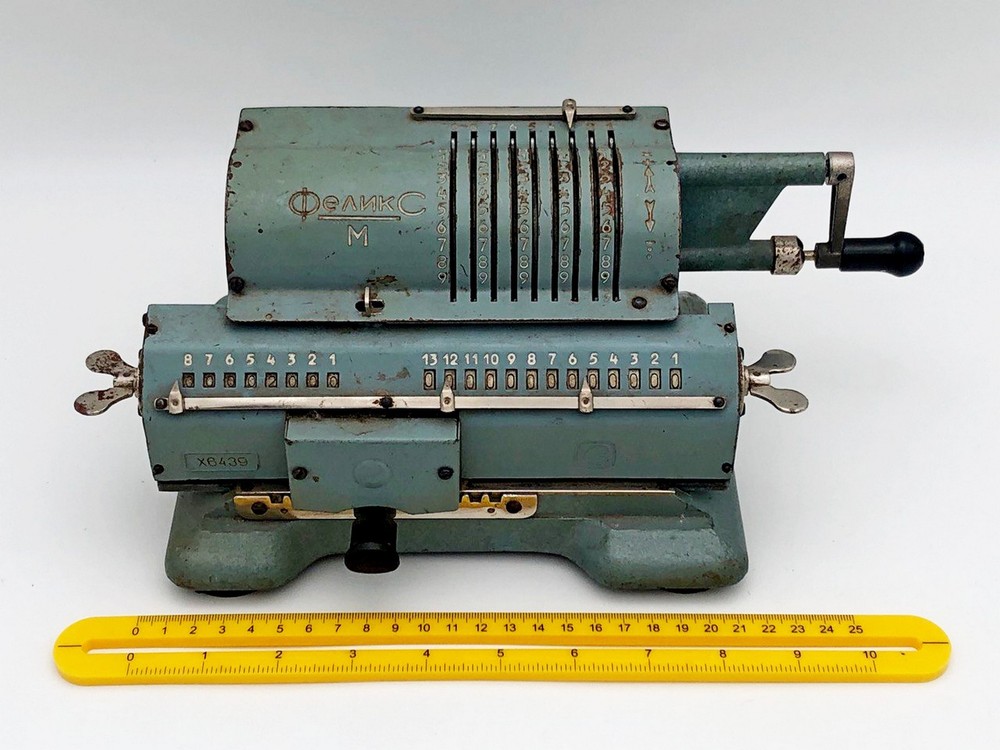 Arithmometer Felix Vintage Calculating Pre-computer Adding Machine in Case USSR