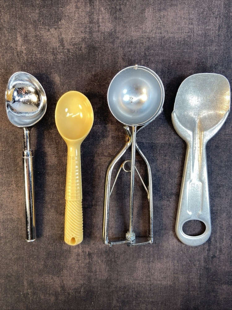 4 Ice Cream Scoops/Spoons, Vintage, Short’ning Spoon