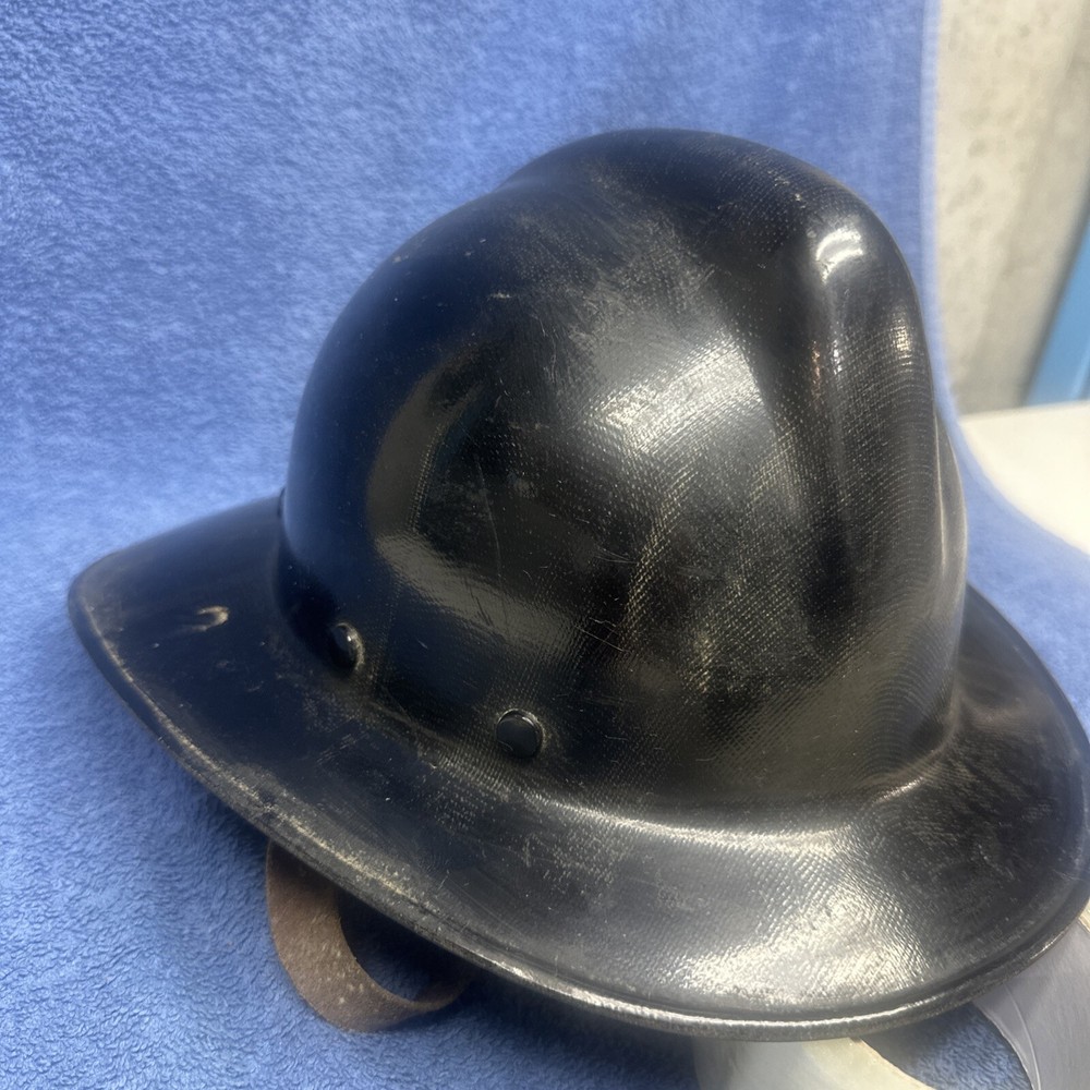 VINTAGE FIREFIGHTER HELMET FIREMAN FIRE
