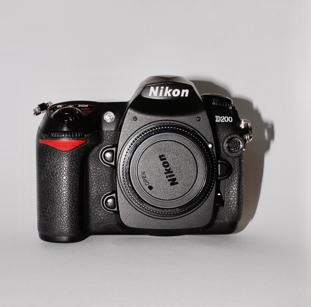 Nikon D200  BLACK BODY MINT IR converted. Boxed.