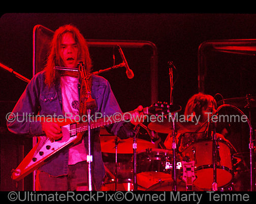 NEIL YOUNG PHOTO 8x10 Concert Photo in 1973 by Marty Temme Gibson Flying V CSNY