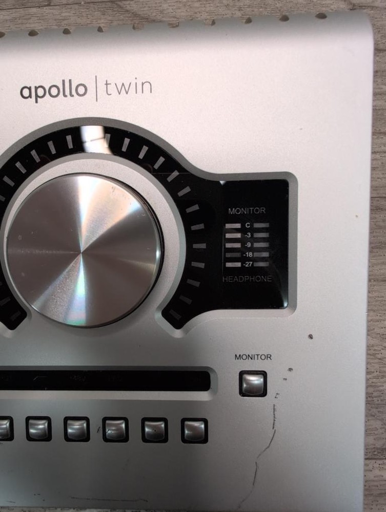 Universal Audio Apollo Twin Desktop Audio Interface (A1D024035)