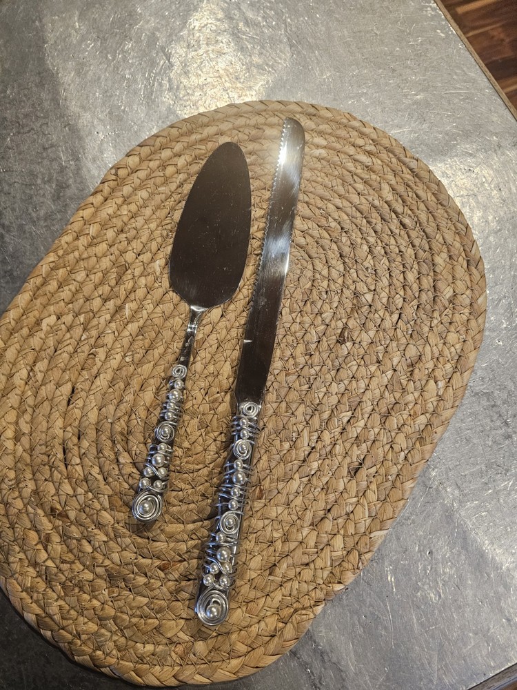 CAKE KNIFE AND SERVER SET  EMBELLISHED