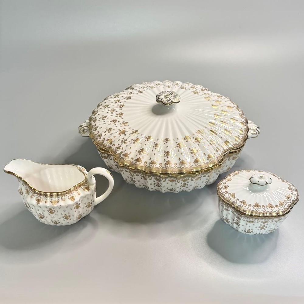 Spode Fleur de Lys Gold Covered Vegetable Serving Bowl with Lid