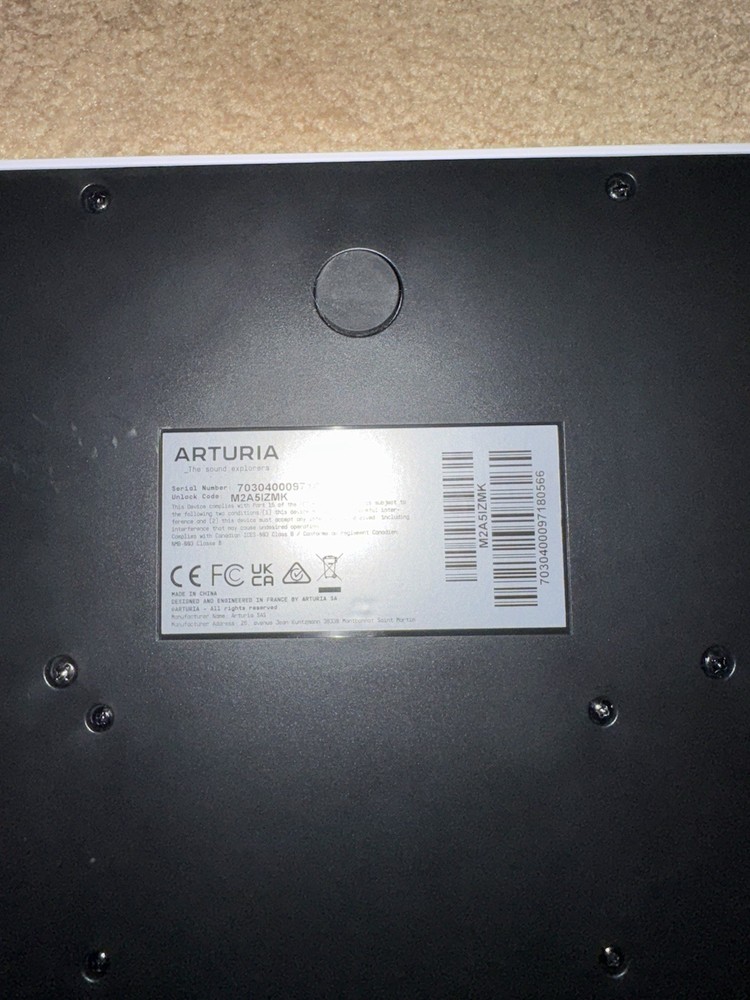 Arturia MiniLab 3 Mini Hybrid Keyboard Controller Creative Software (White)