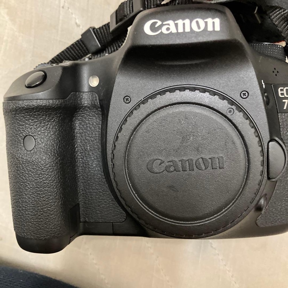 Canon EOS 7D Digital SLR Camera Body APS-C Sensor Custom Features