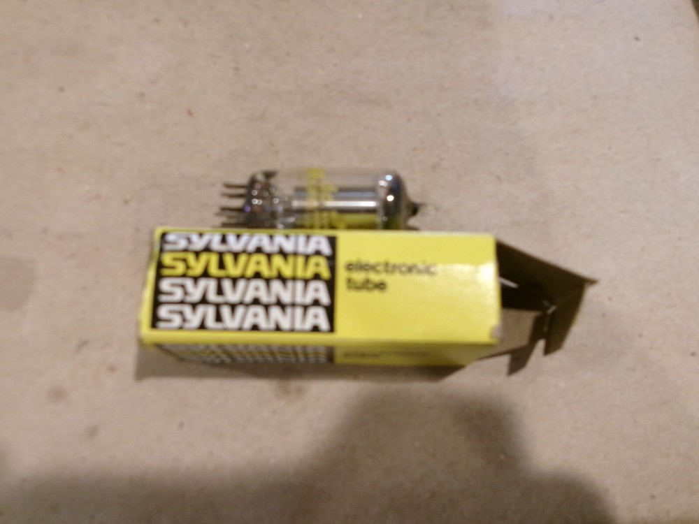 OEM VINTAGE ELECTRONIC TUBE SYLVANIA 2AV2