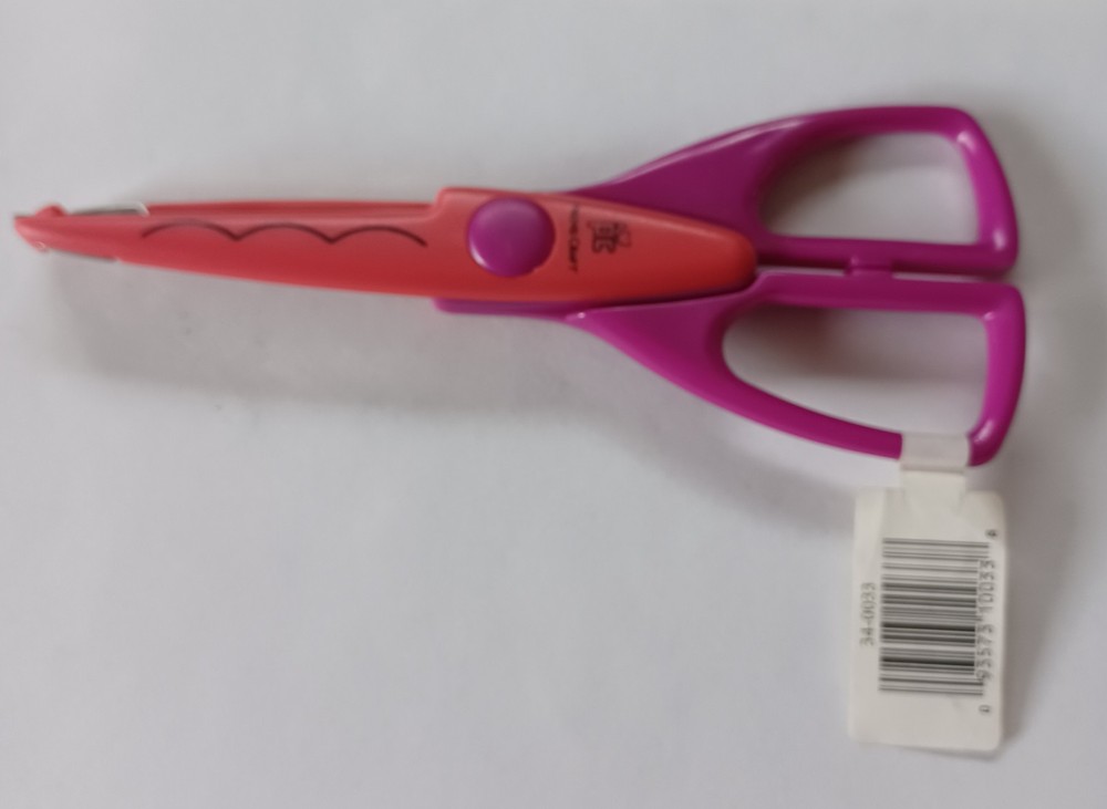 Provo Craft Paper Shapers Scissors #34-0033 with Tag - Wave Pattern