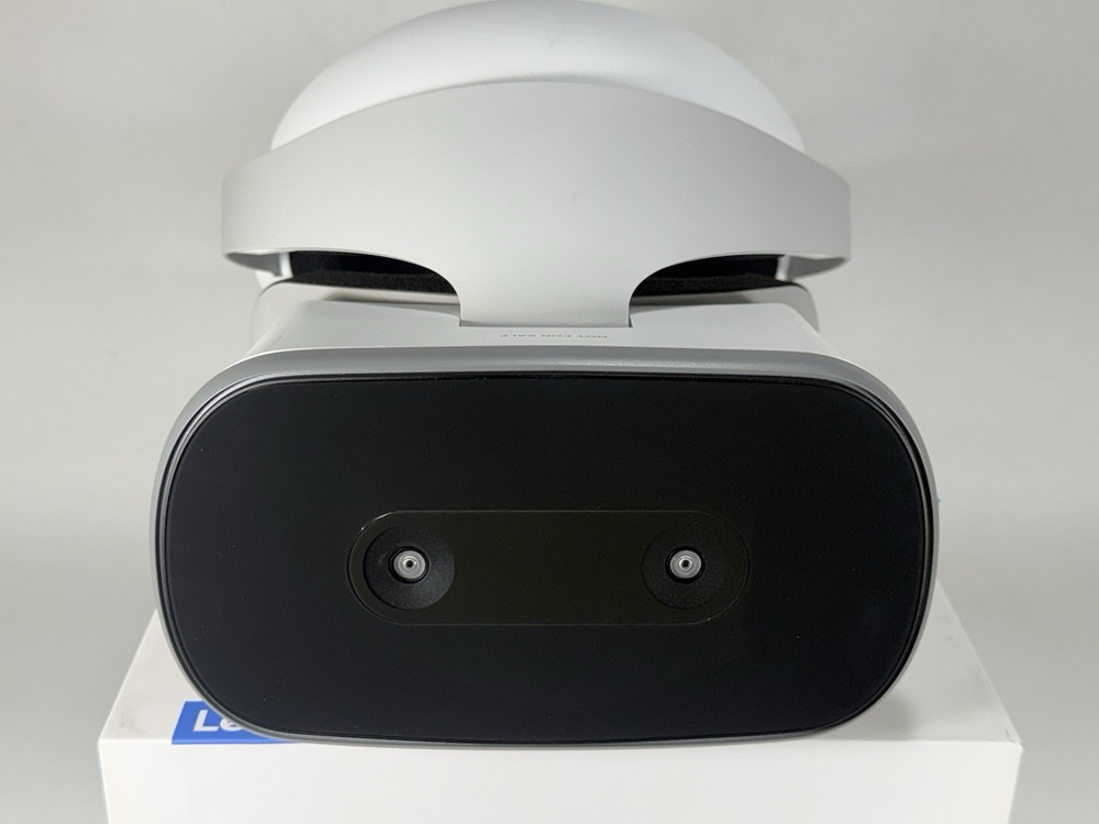 Lenovo Mirage Solo with Daydream Virtual Reality Headset - Developer Edition