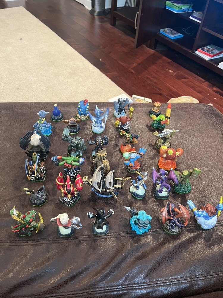 skylanders spyros adventure figures