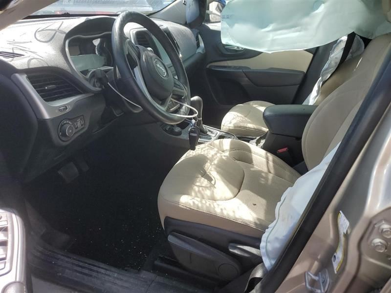 CHEROKEE 2015 Glove Box 402649