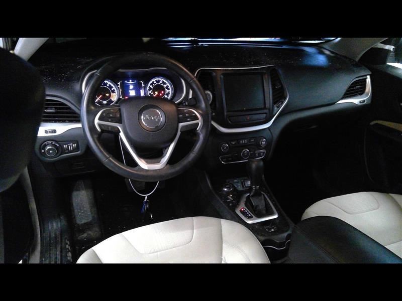 CHEROKEE 2015 Glove Box 402649
