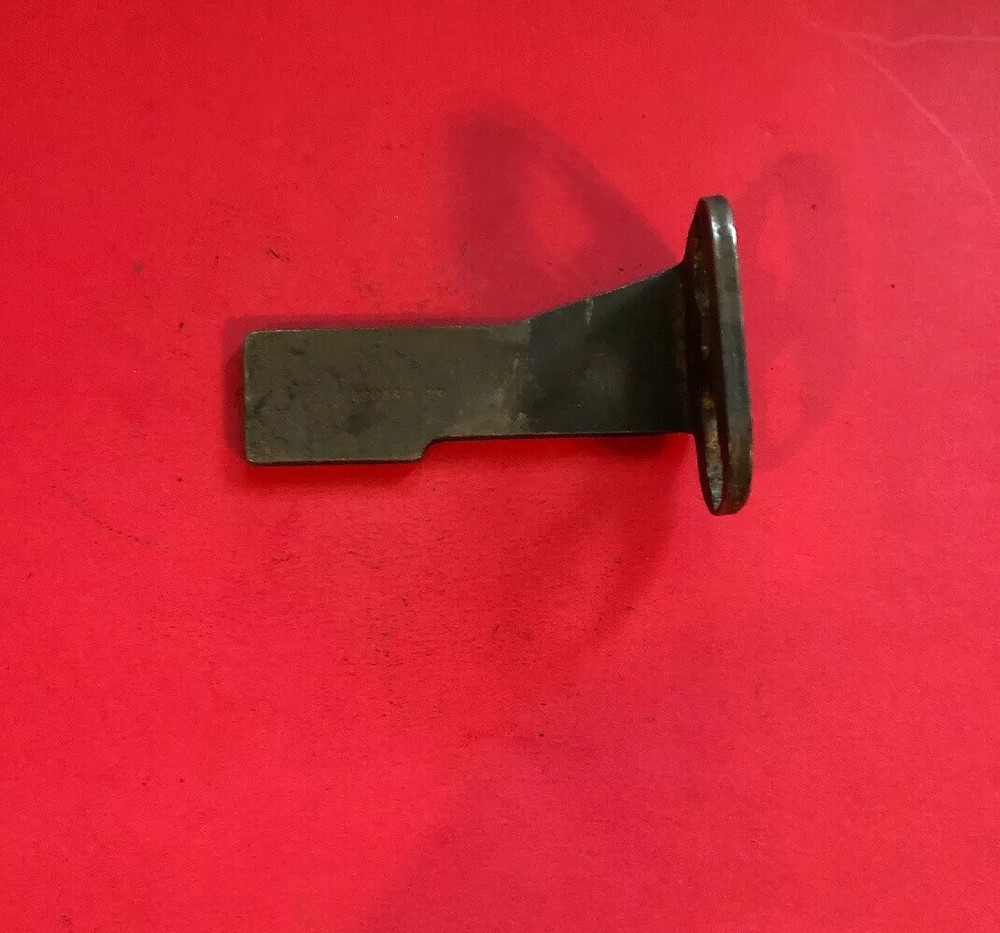 *USED* 52864N-UNION SPECIAL-FOLDER SUPPORT BRACKET *FREE SHIPPING*