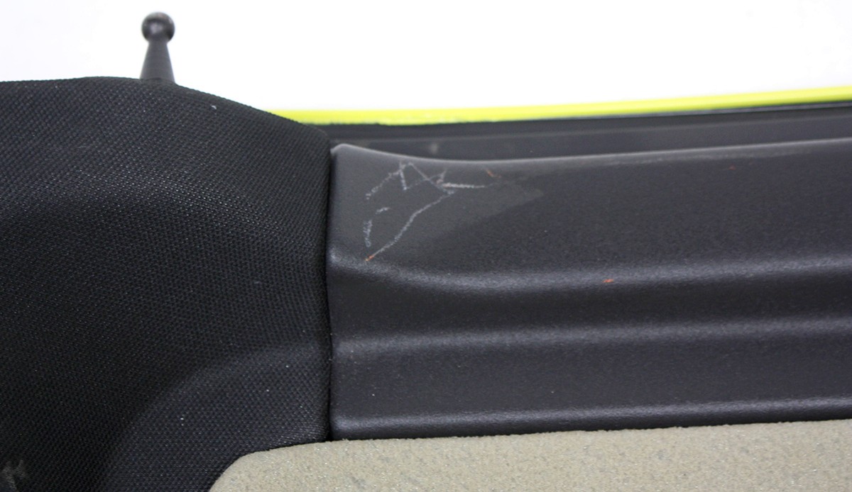 84851989 OEM Paint-To-Match Roof For Chevrolet Corvette (C8) Scratches