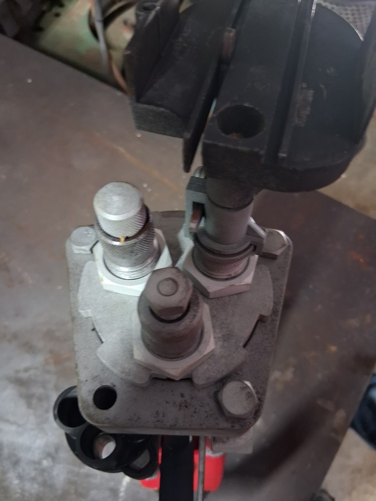 Lee Pro 1000 Progressive Reloading Press 90636 Vintage with Extras